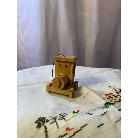 Wooden Christmas Tree Ornament Natural wood train engine - Picture 10 of 10